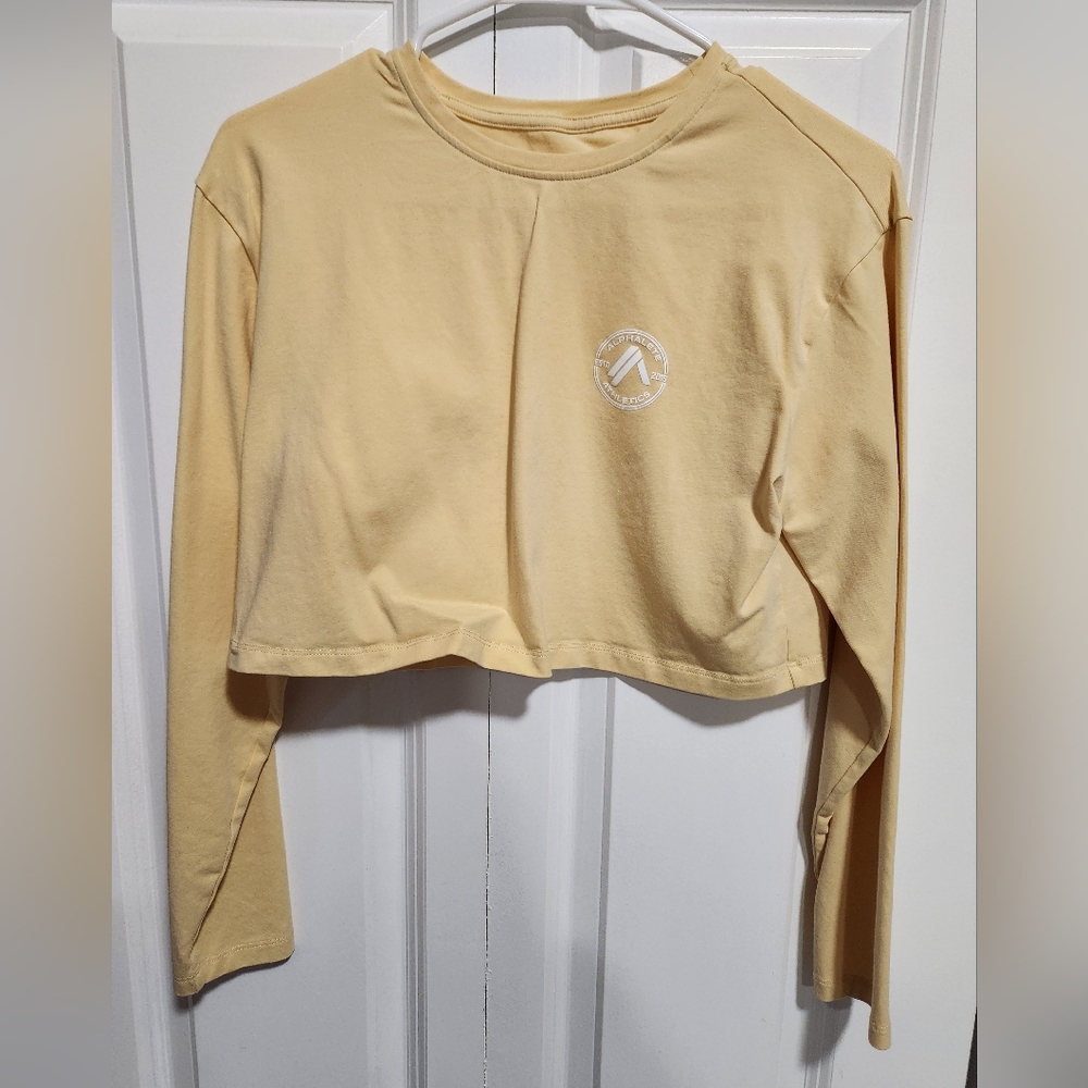 Alphalete Dynasty Long Sleeve Crop Tee